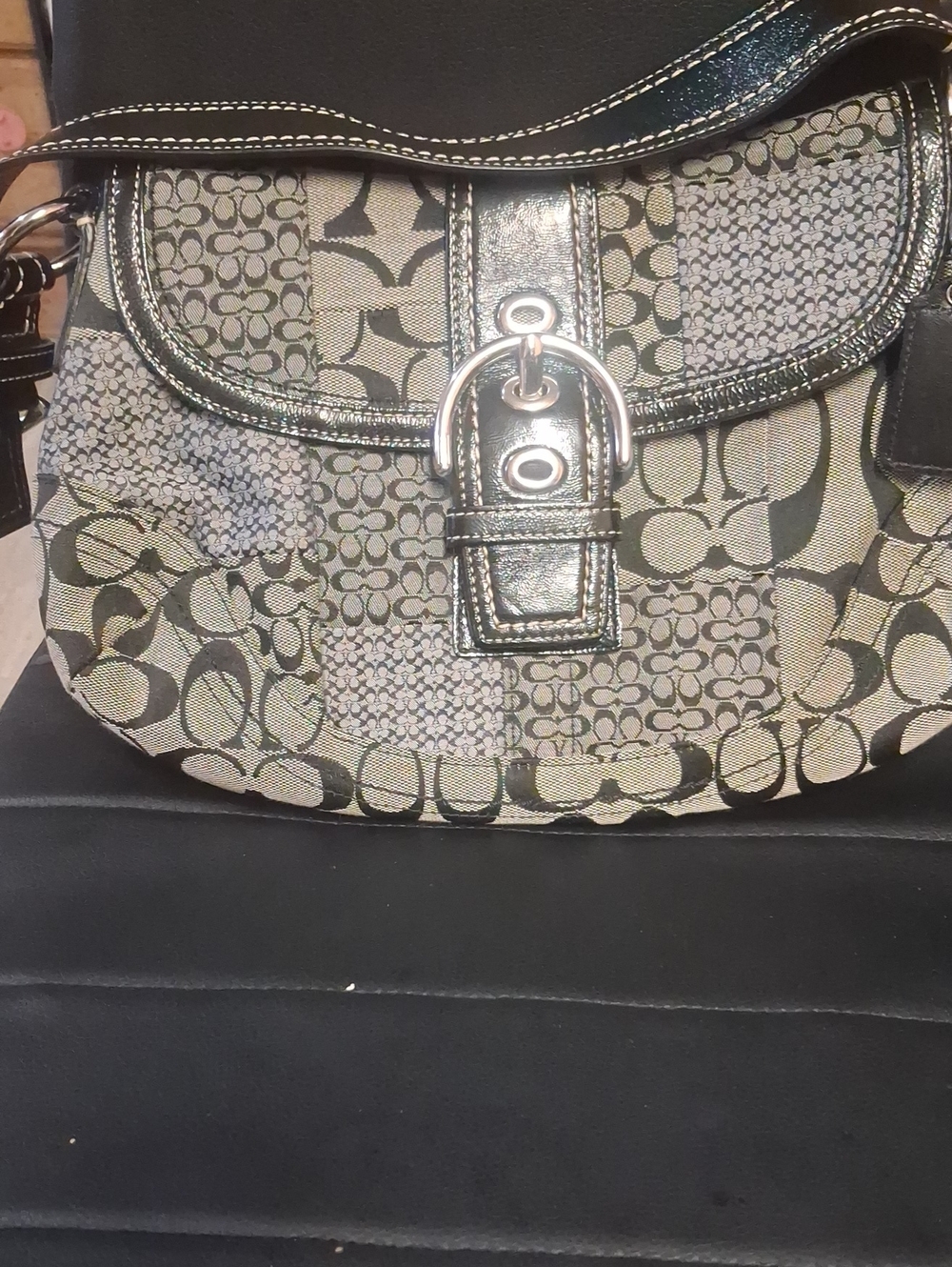 Women's Signature Patchwork Shoulder Bag - Black/Tan